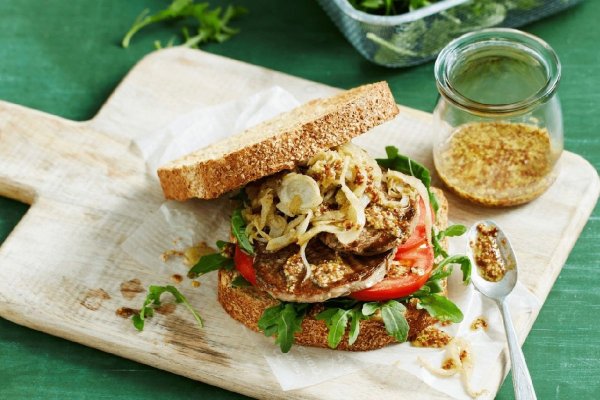 Steak Sandwich With Caramelised Fennel